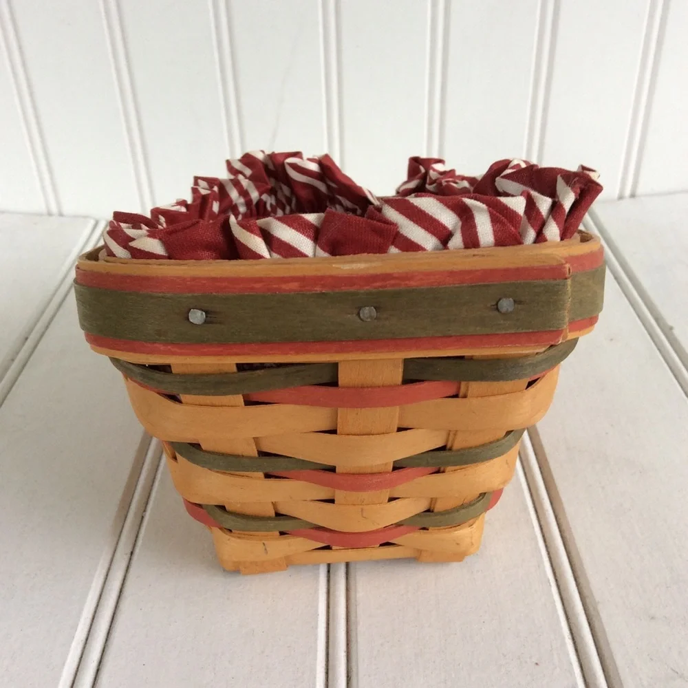 Vintage:  Longaberger Dash Away Sleigh Basket.